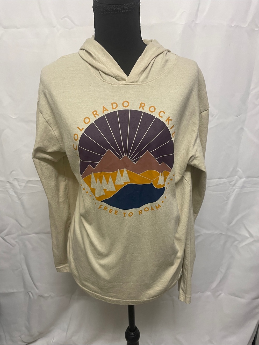 Ulu Cream Hooded Long-Sleeve Tee with Multicolor Colorado Graphic